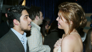 Mandy Moore Tells Howard Stern That Wilmer Valderrama Lied About Being Her First Sexual Encounter